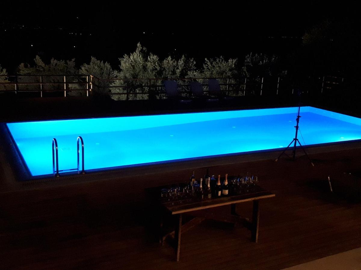 Villa Kalamos / Sea View And Pool Nearby Athens 외부 사진